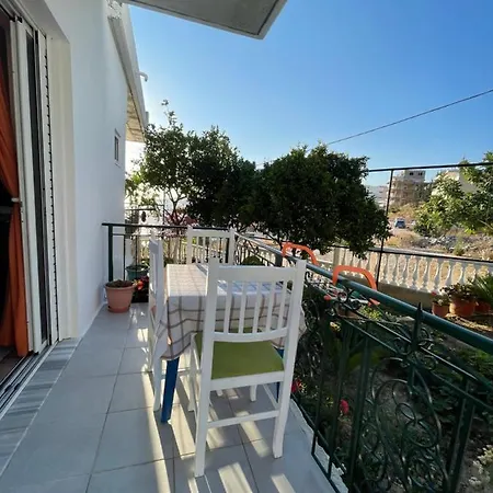 ゲストハウス Kevi Sarandë